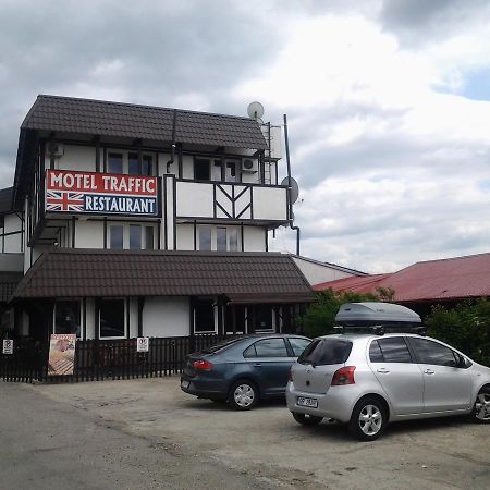 Motel Traffic Lintesti Екстериор снимка