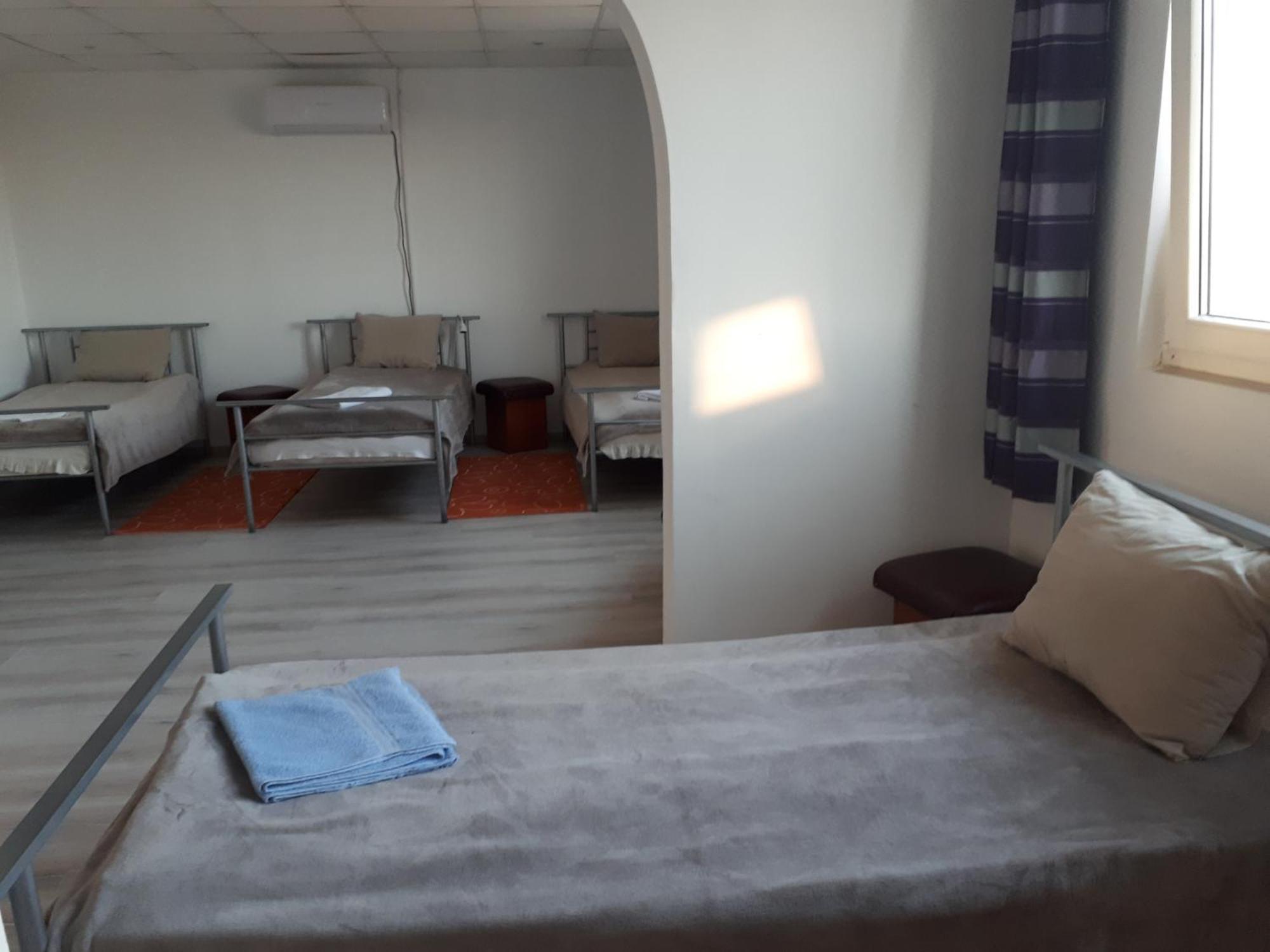 Motel Traffic Lintesti Екстериор снимка