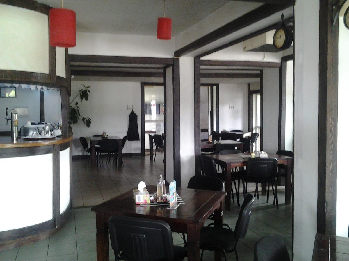 Motel Traffic Lintesti Екстериор снимка