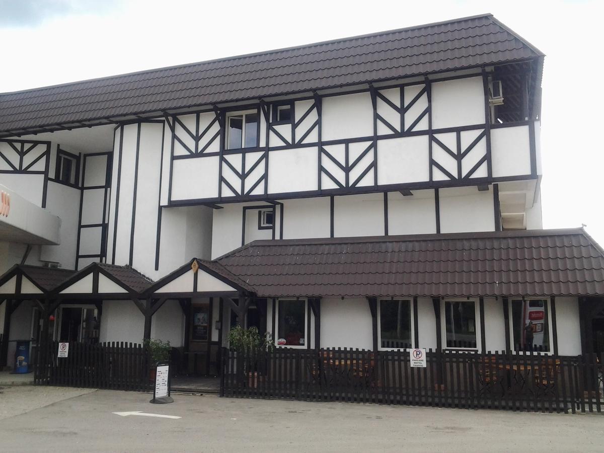 Motel Traffic Lintesti Екстериор снимка