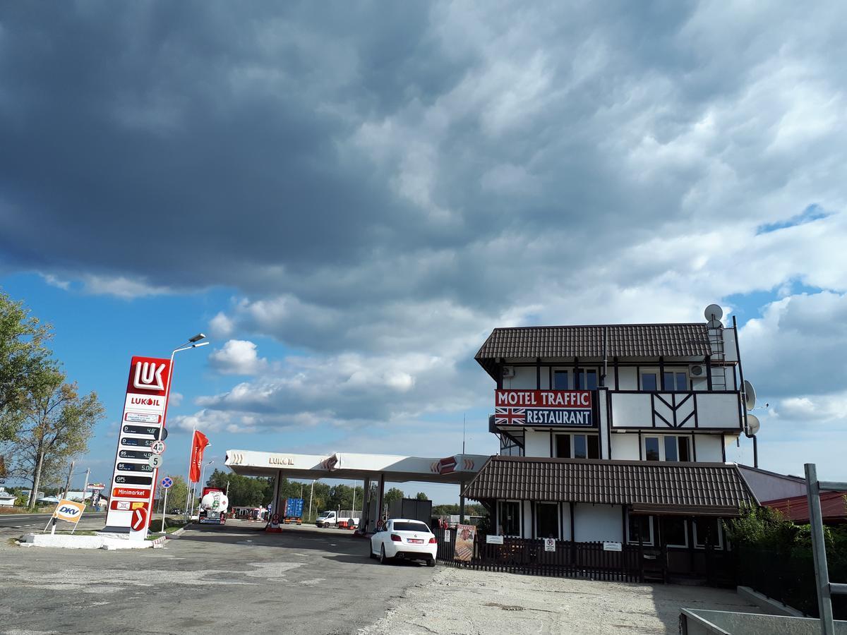 Motel Traffic Lintesti Екстериор снимка