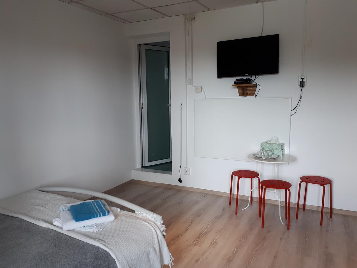 Motel Traffic Lintesti Екстериор снимка