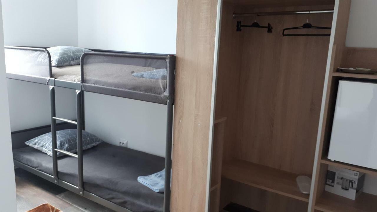 Motel Traffic Lintesti Екстериор снимка
