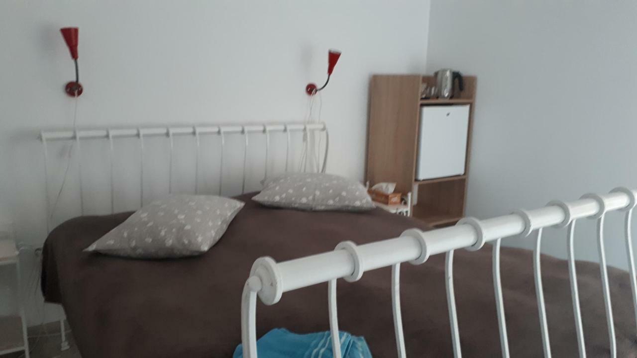 Motel Traffic Lintesti Екстериор снимка